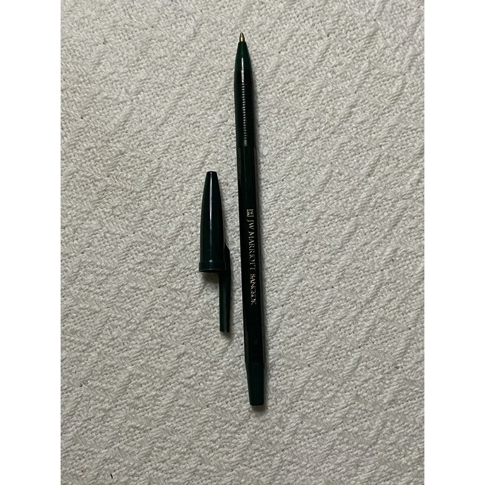 VNTG Advertising Pen JW Marriott Hotel Bangkok Thailand Deep Green Gold Letters